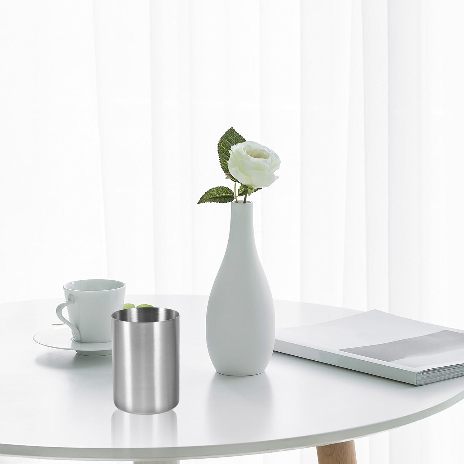 Discover the perfect toothbrush holder Keep your bathroom fresh and organized