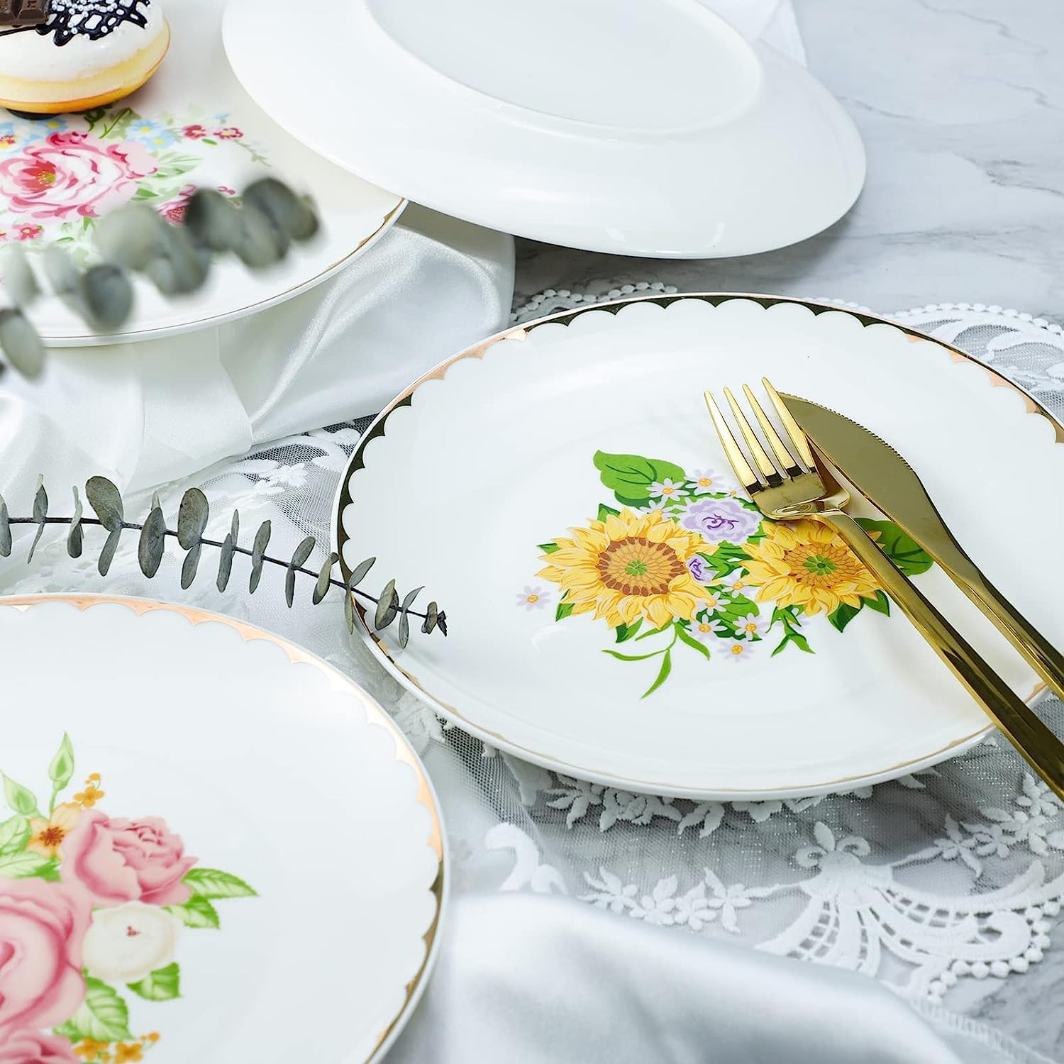 Vintage Floral Plates Set of 4