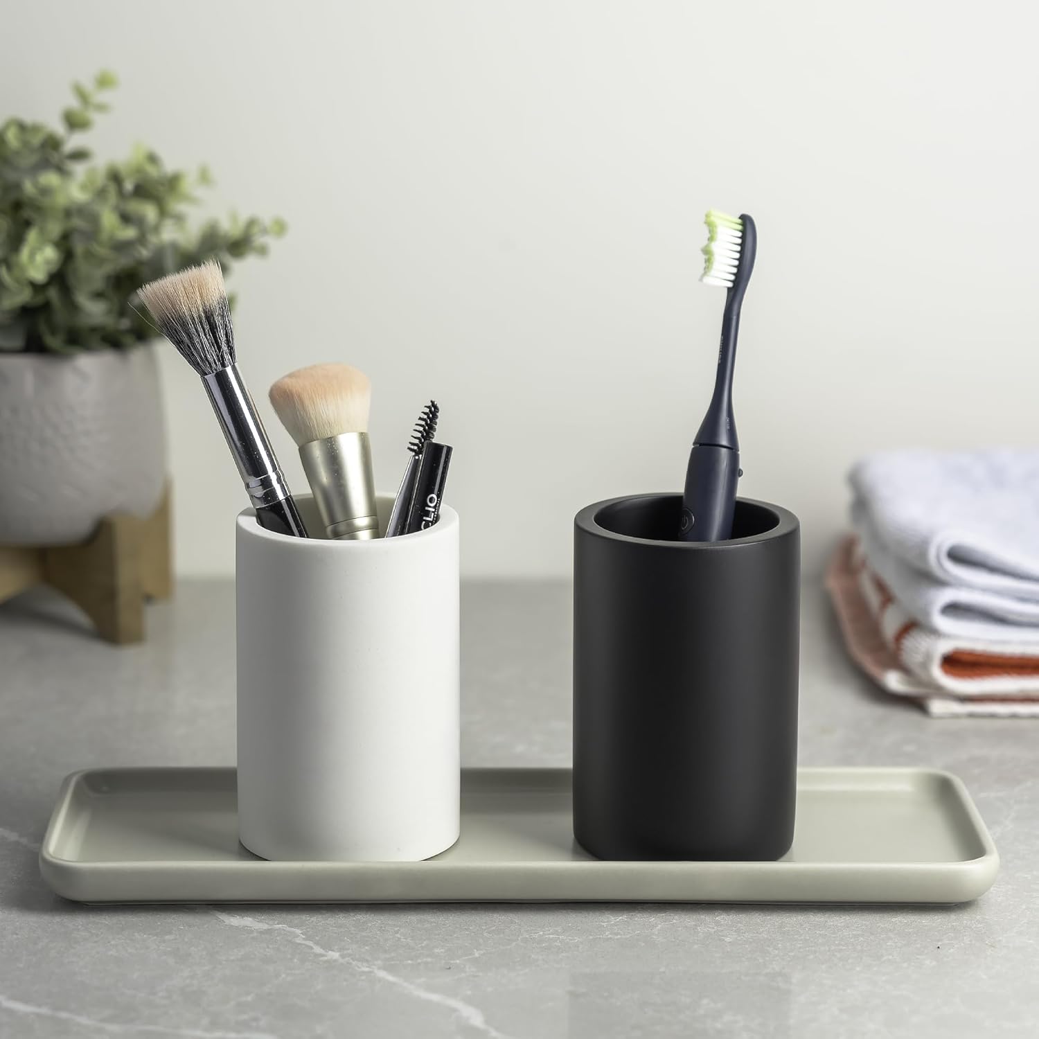 JO LAVIE MATTE BLACK RESIN BATH TUMBLER CUP