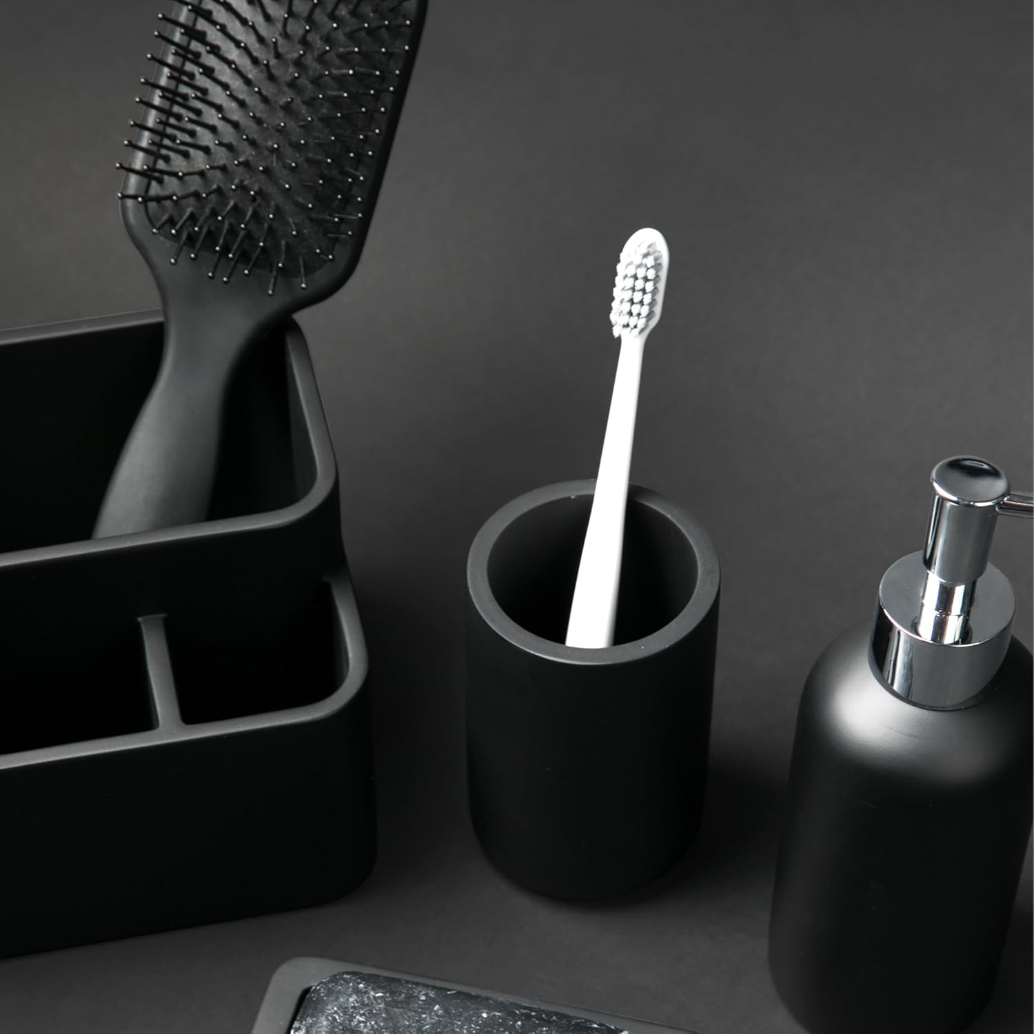 Essentra Matte Black Tumbler with Compact Holder
