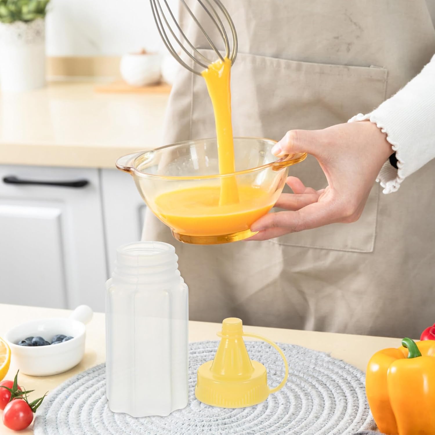 HEALLILY 4-Piece Condiment Squeeze Bottles Set 30ml Durable Leak-Proof