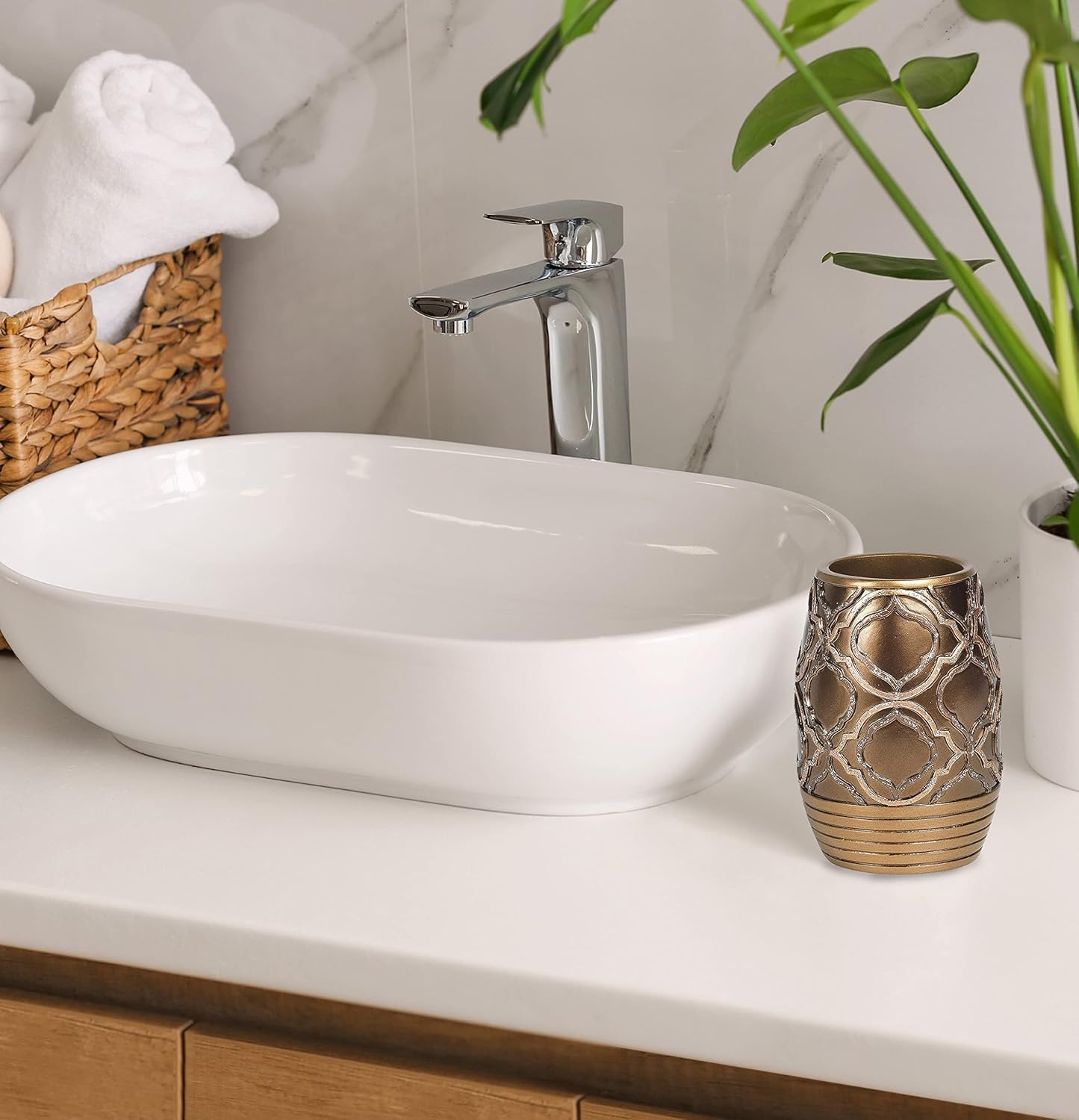 Popular Bath Tumbler Spindle Collection Gold Resin Design