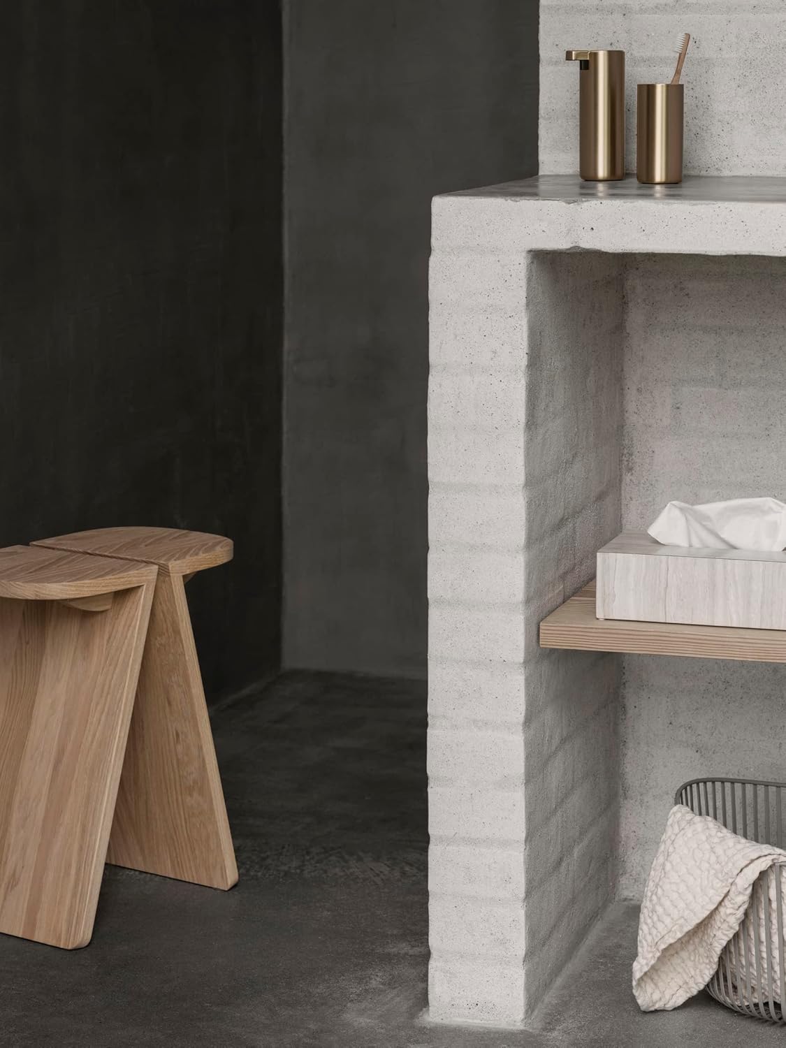 Blomus MODO Bathroom Tumbler Essential for Touch-Ups and Clean Hygiene in the Bath