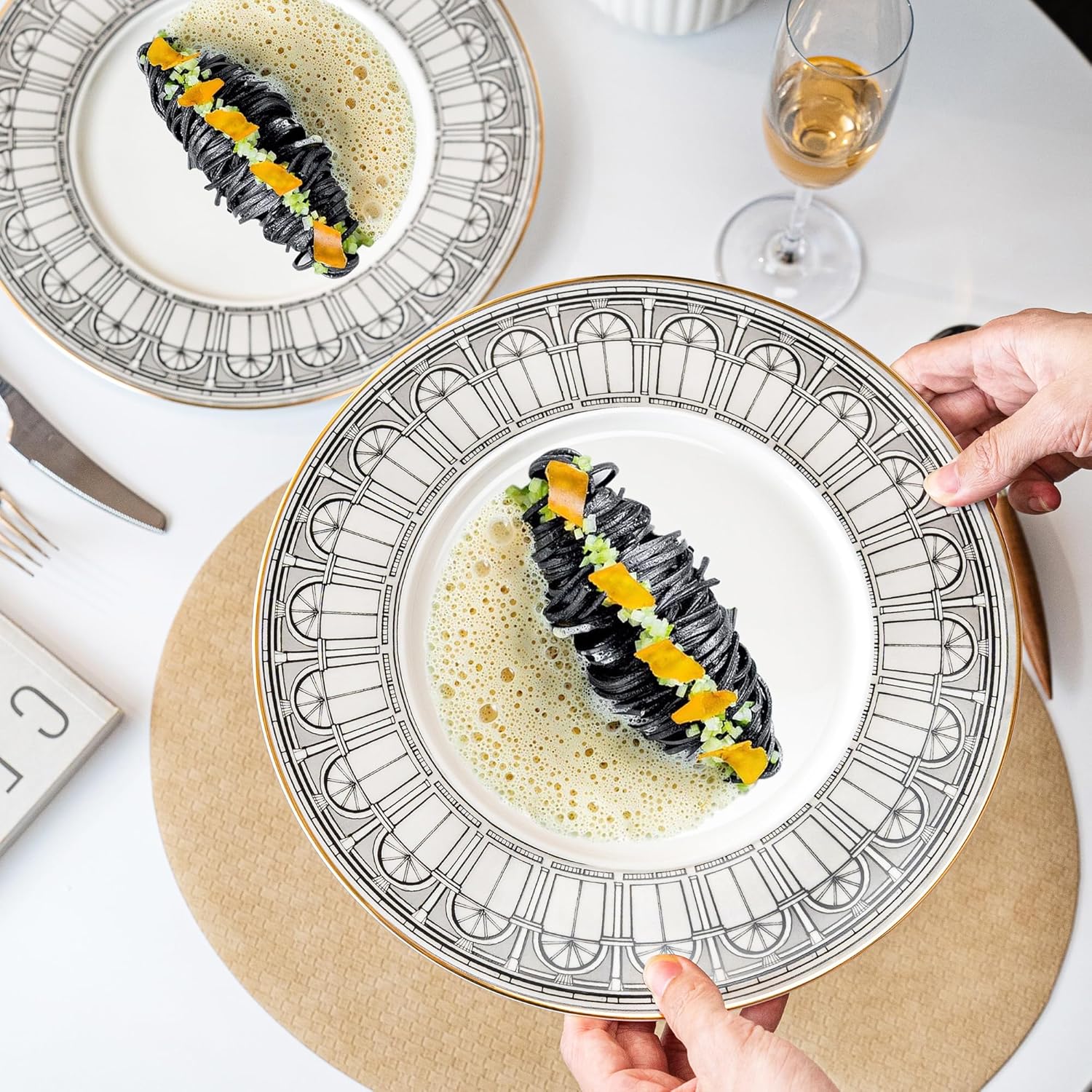 Elegant 11-inch Dinner Plates Set 2 x 11in